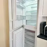 Griffin Executive Apt Sleeps 4 With Cymru Holidays