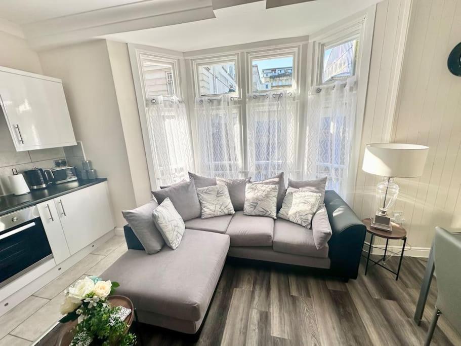 Apartment Griffin Executive Sleeps 4 With Cymru Holidays Newport (Gwent)