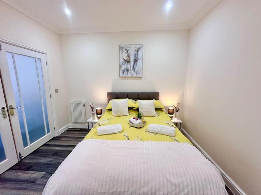 Griffin Executive Sleeps 4 With Cymru Holidays *