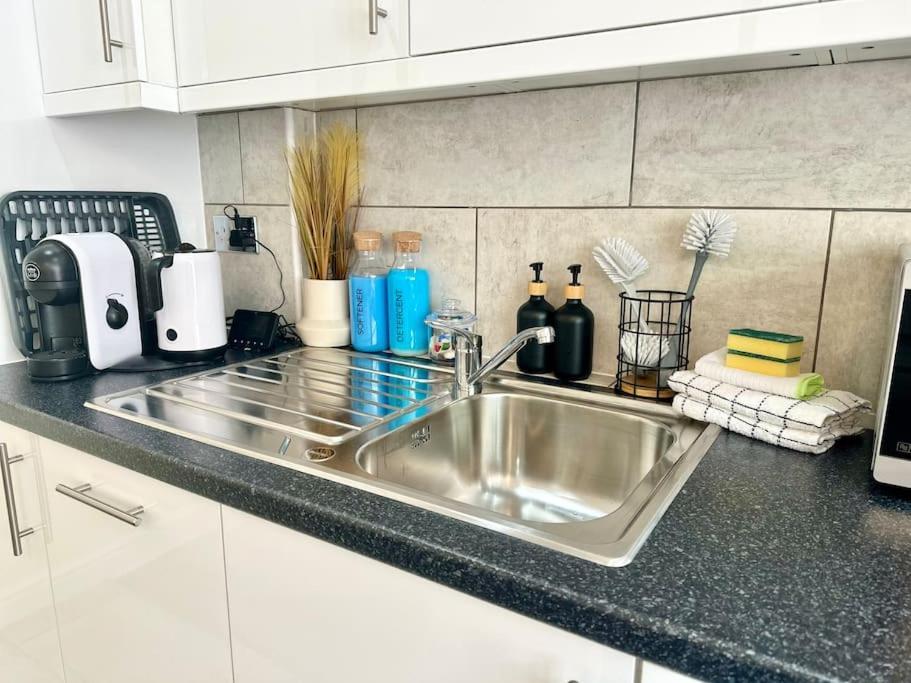 Griffin Executive Sleeps 4 With Cymru Holidays Apartment